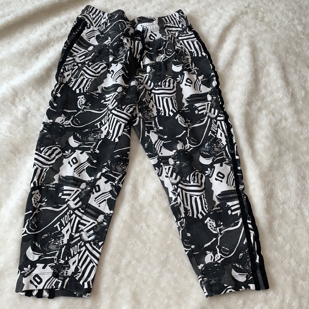 Women’s Adidas jogger